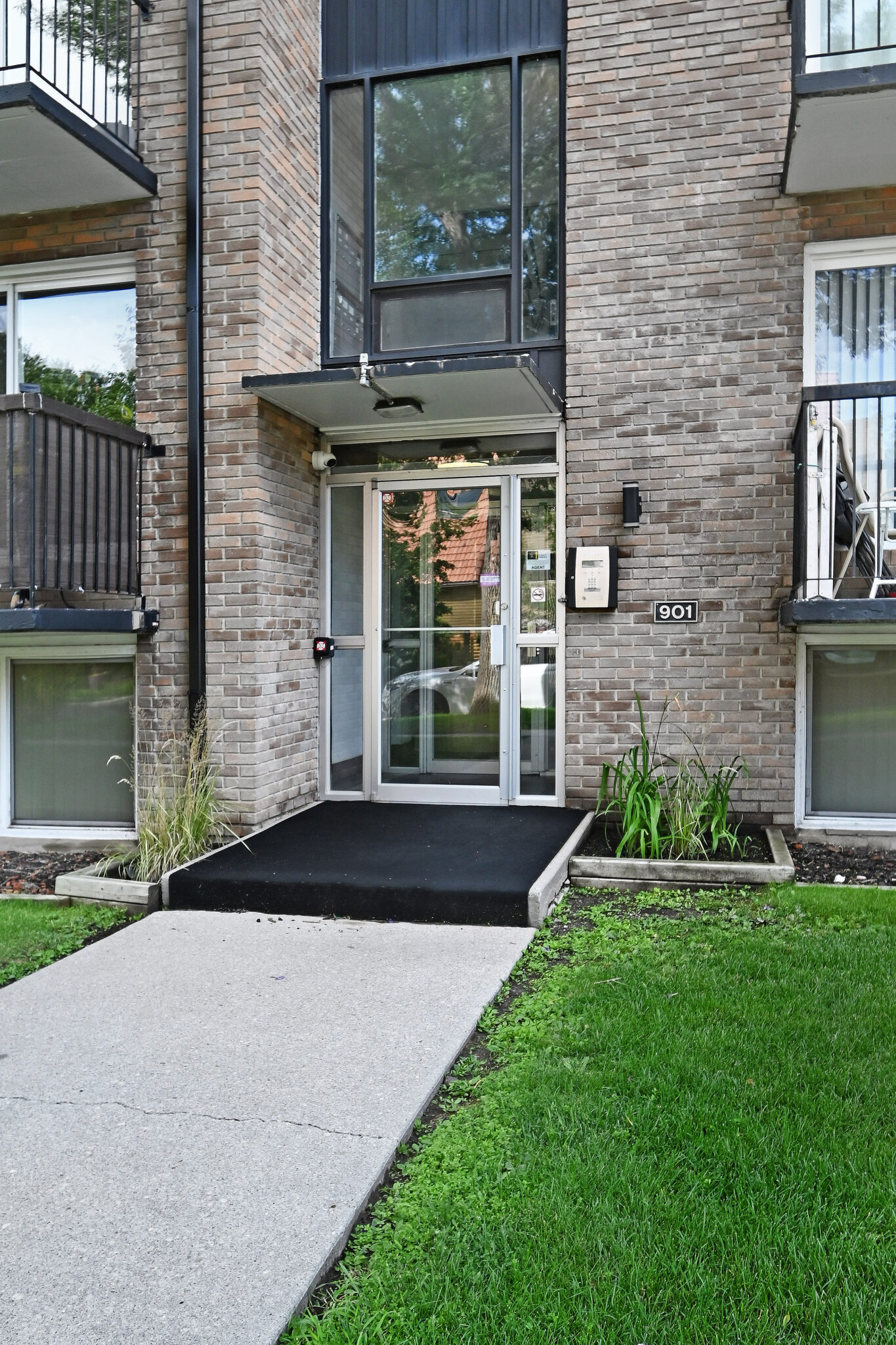 5shuttermaxx (2025-08-06T16_56_44.899)