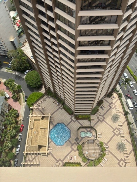 0uFXOf4aYMUhNACpqKwahYuoLKhuDFICISlWVEQF4TCWemom